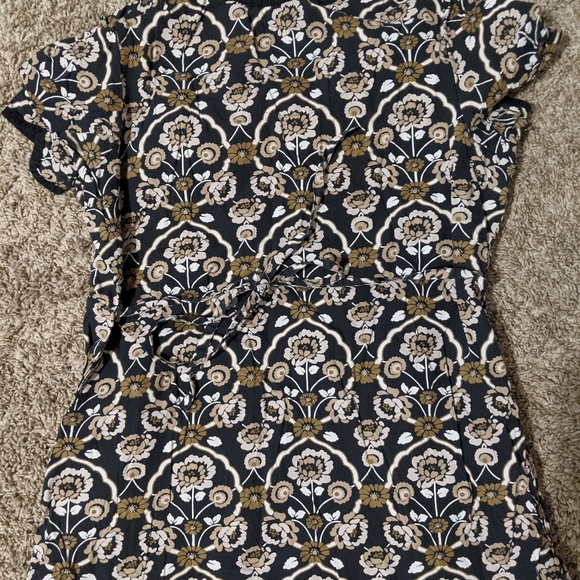 Healing Hands Scrub Top - Picture 5 of 7